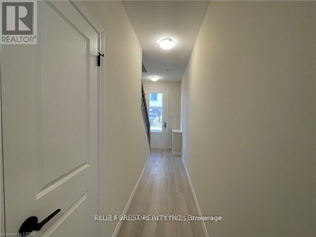 53 - 435 Callaway Road, London North, Ontario  N6G 2N1 - Photo 2 - X12164074