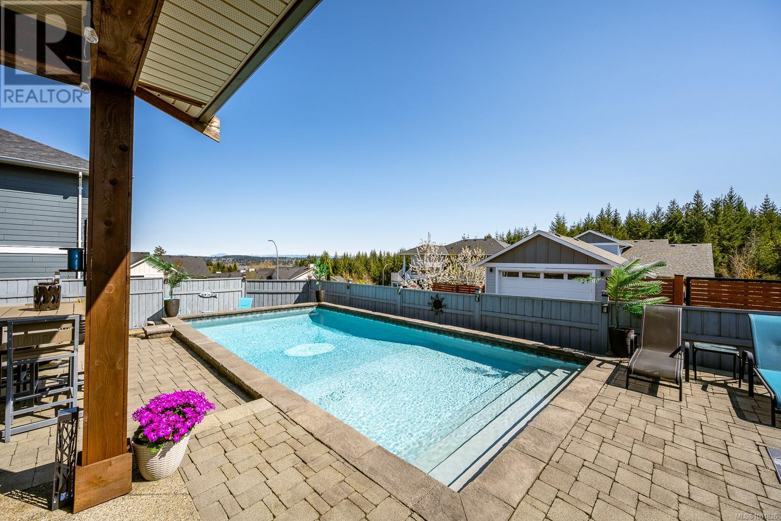 Property at 4060 Southwalk Dr image 2