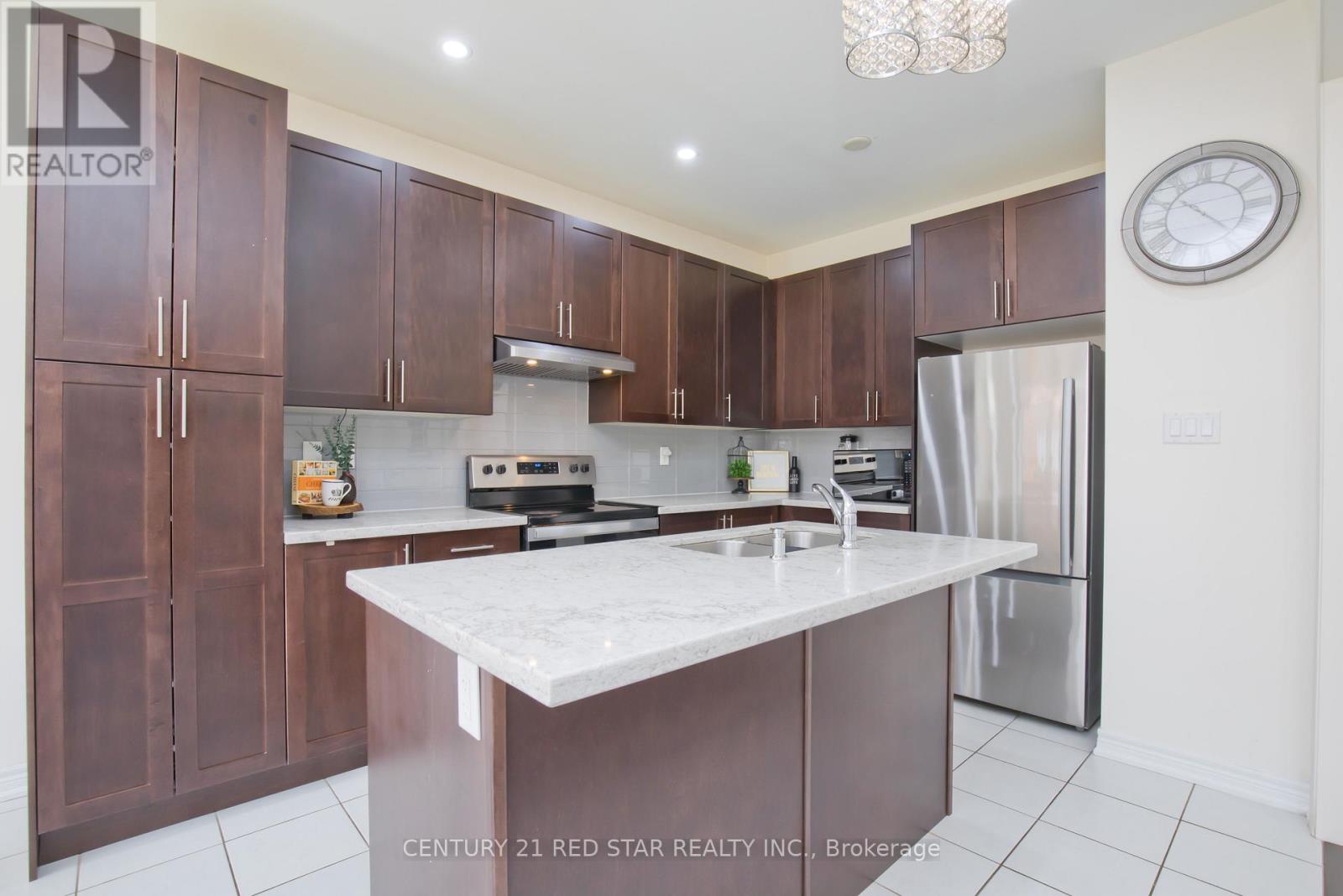 633 Brisdale Drive, Brampton, Ontario  L7A 5B6 - Photo 13 - W12188597