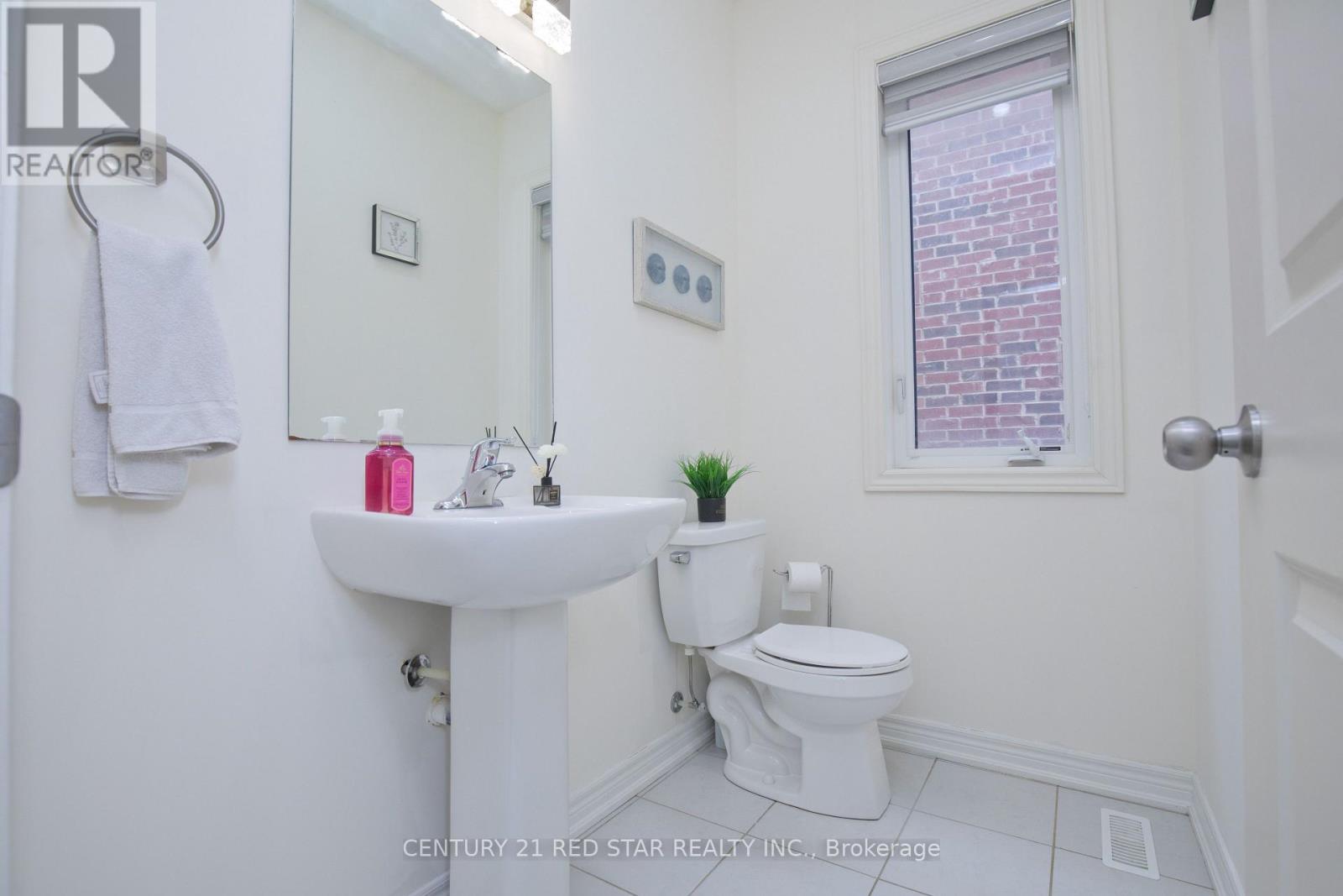 633 Brisdale Drive, Brampton, Ontario  L7A 5B6 - Photo 15 - W12188597