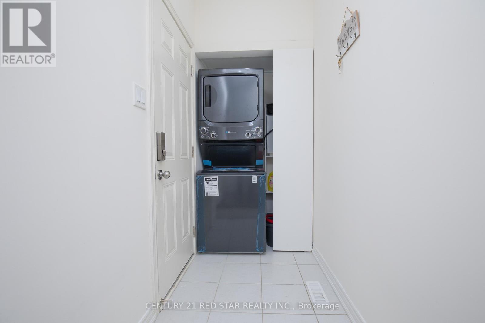 633 Brisdale Drive, Brampton (Bram West), Ontario  L7A 5B6 - Photo 20 - W12188597