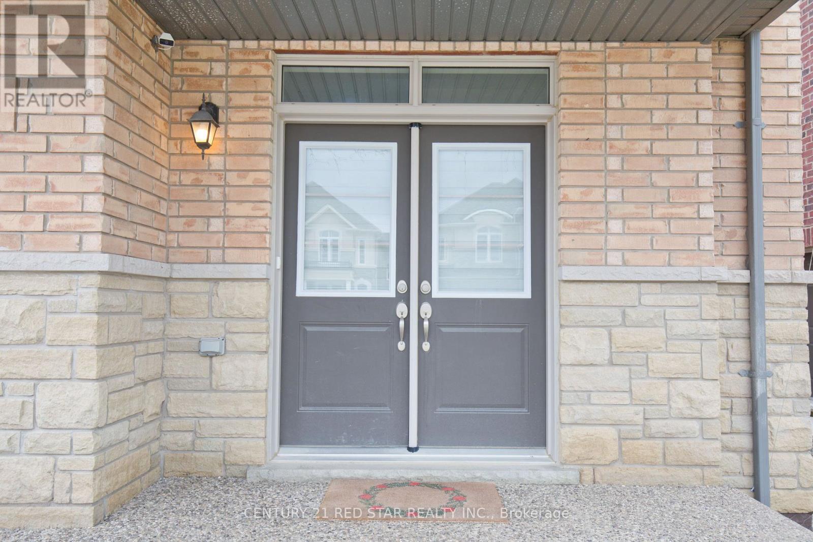 633 Brisdale Drive, Brampton, Ontario  L7A 5B6 - Photo 3 - W12188597