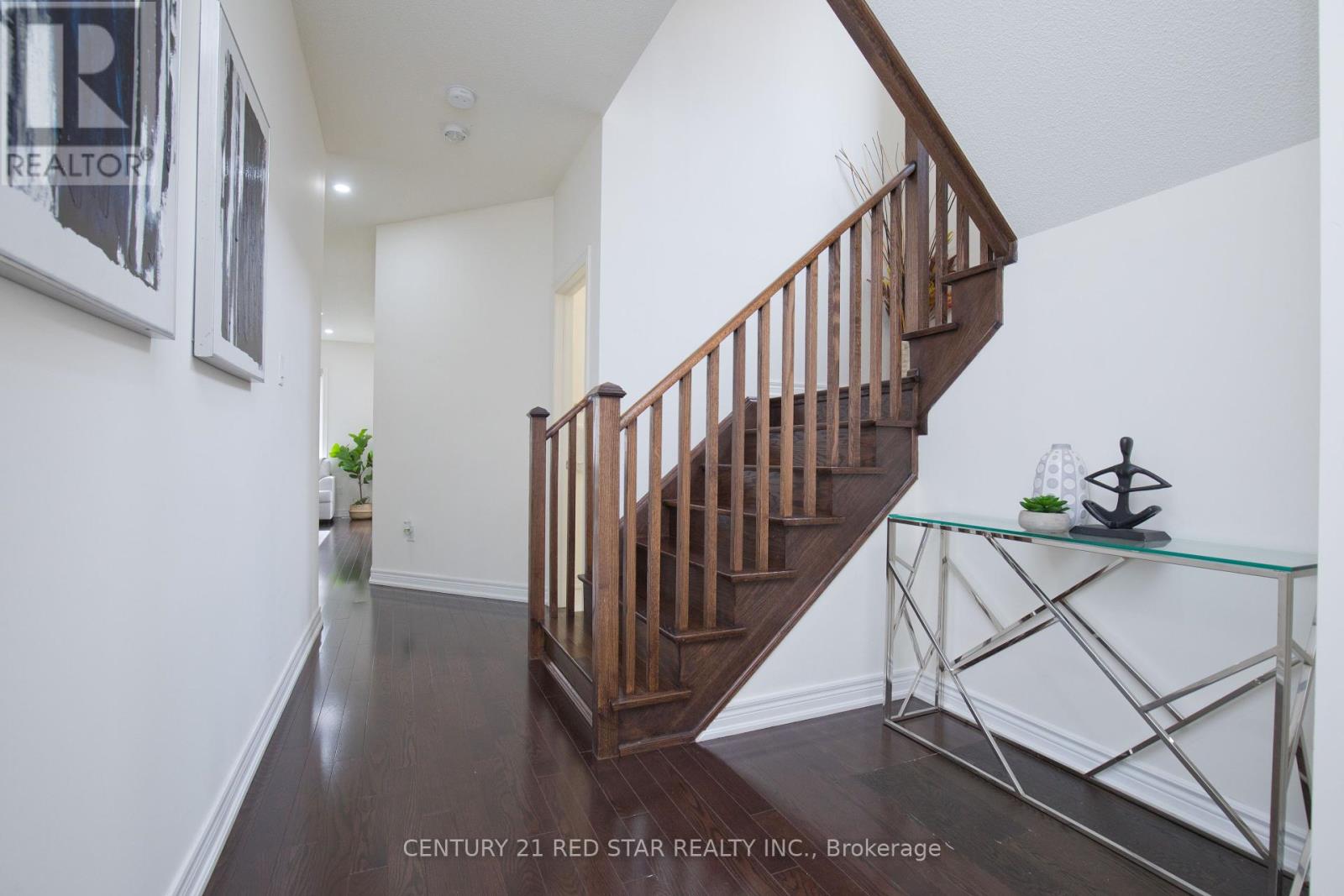 633 Brisdale Drive, Brampton, Ontario  L7A 5B6 - Photo 6 - W12188597