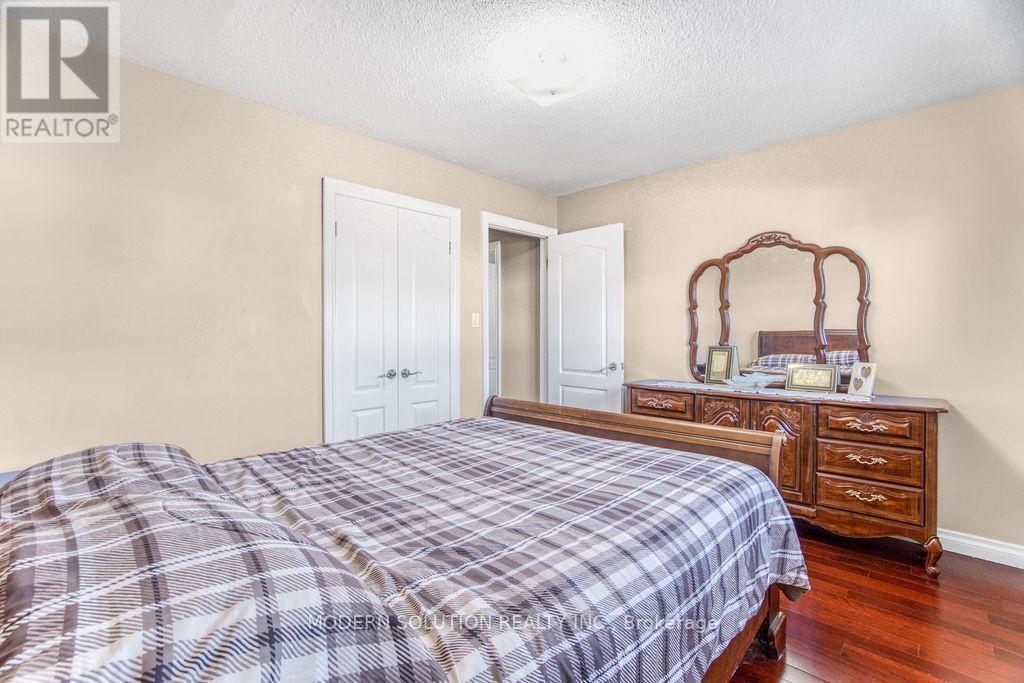 477 Fendalton Street, Mississauga, Ontario  L5B 2L8 - Photo 19 - W12188607