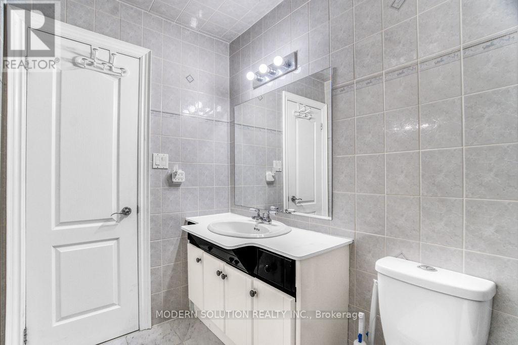 477 Fendalton Street, Mississauga, Ontario  L5B 2L8 - Photo 23 - W12188607