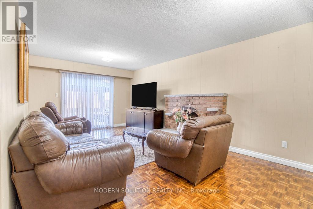 477 Fendalton Street, Mississauga, Ontario  L5B 2L8 - Photo 27 - W12188607