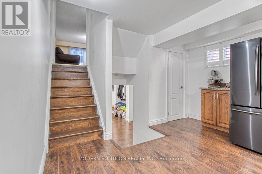 477 Fendalton Street, Mississauga, Ontario  L5B 2L8 - Photo 32 - W12188607