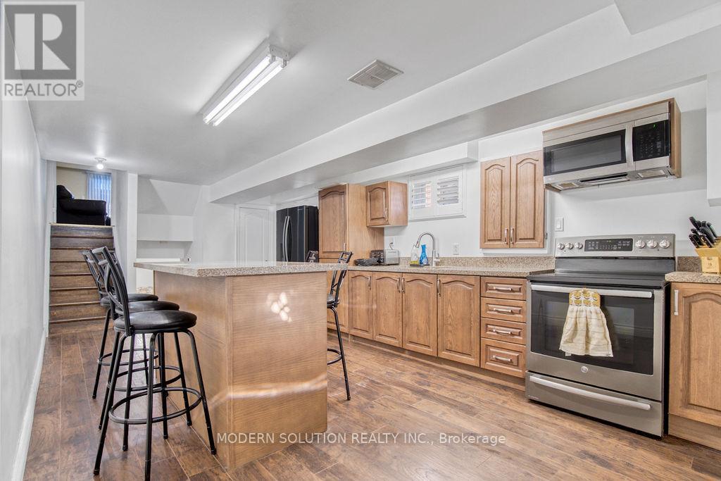 477 Fendalton Street, Mississauga, Ontario  L5B 2L8 - Photo 35 - W12188607