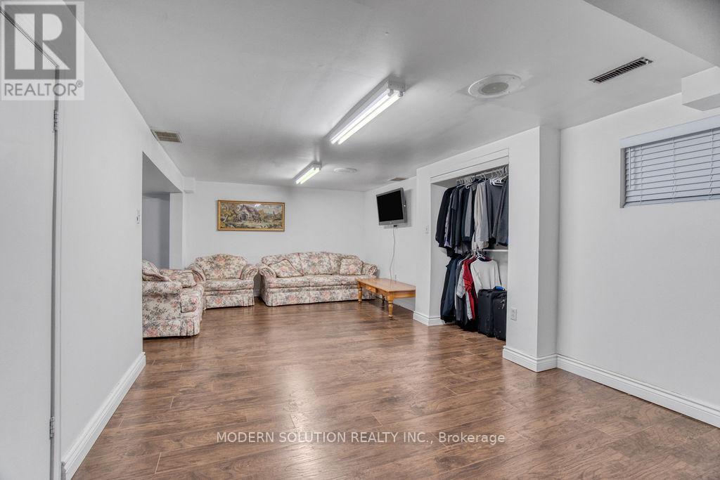 477 Fendalton Street, Mississauga (Cooksville), Ontario  L5B 2L8 - Photo 38 - W12188607