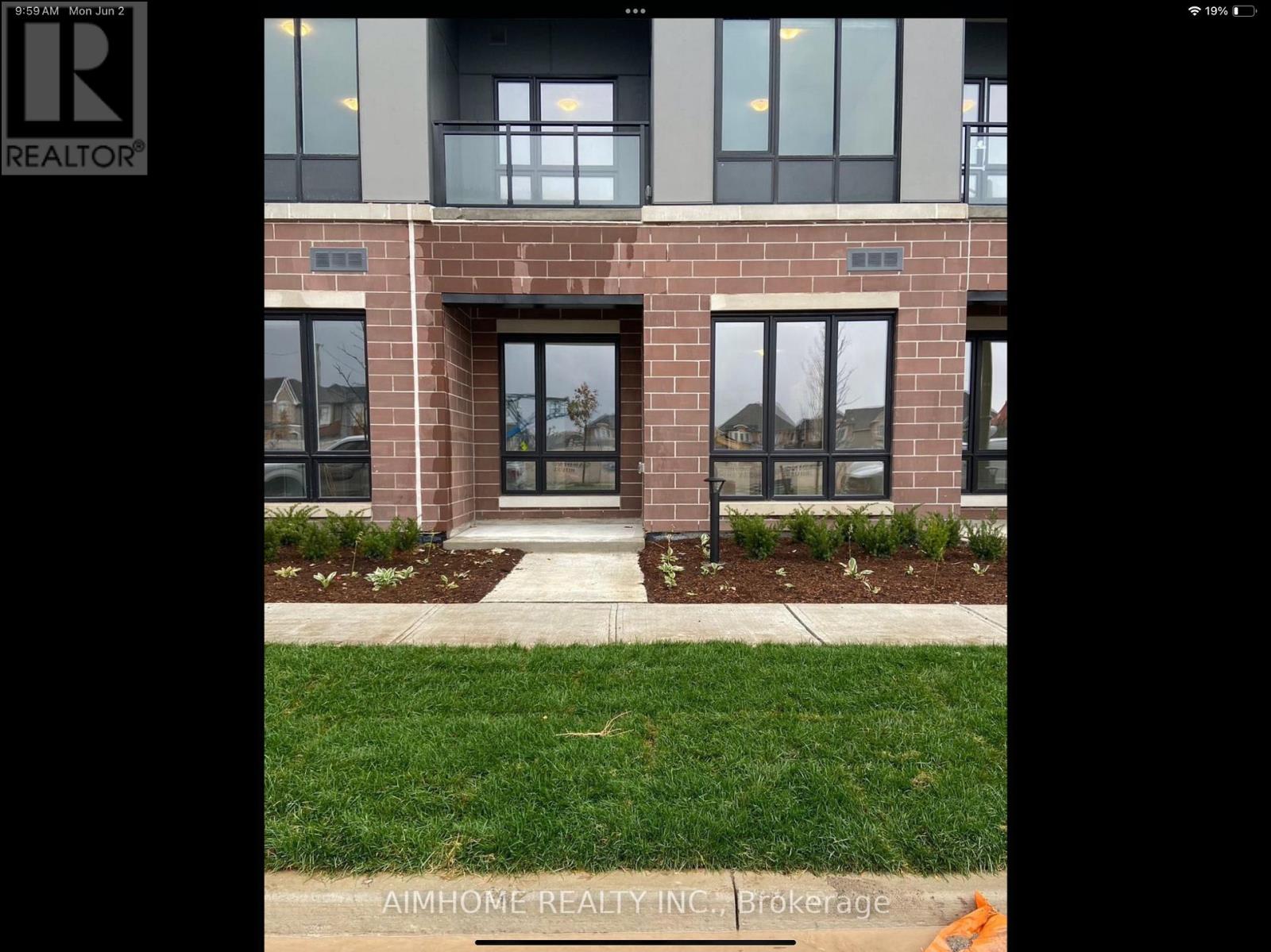 3265 Carding Mill Trail W, Oakville (Go Glenorchy), Ontario  L6M 0W6 - Photo 2 - W12188614