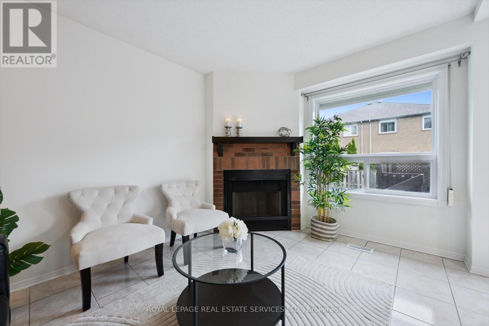 930 Blizzard Road, Mississauga (East Credit), Ontario  L5V 1T1 - Photo 17 - W12188623