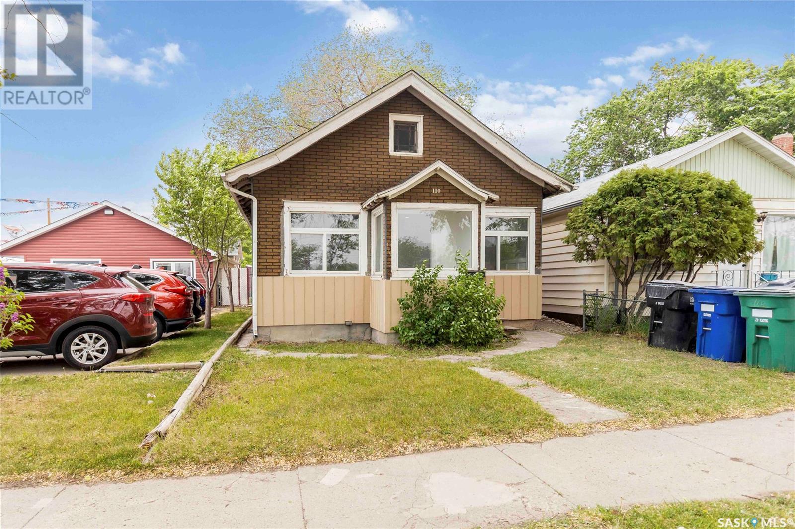 Property at 110 F AVENUE S image 2