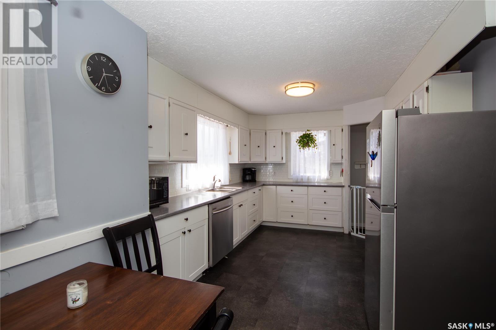52 22nd Street, Battleford, Saskatchewan  S0M 0E0 - Photo 5 - SK007832
