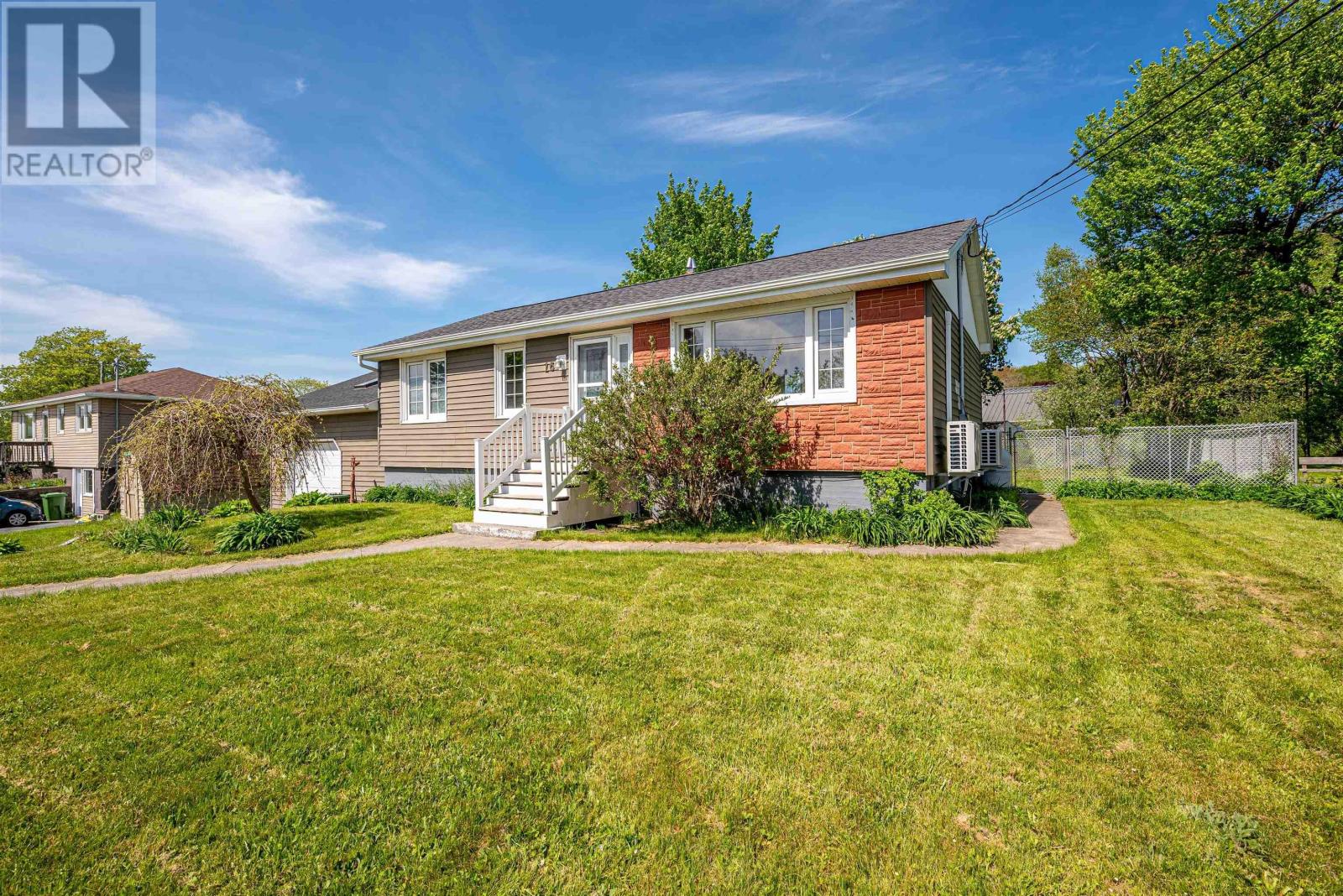 Property at 16 Brigadoon Drive image 3