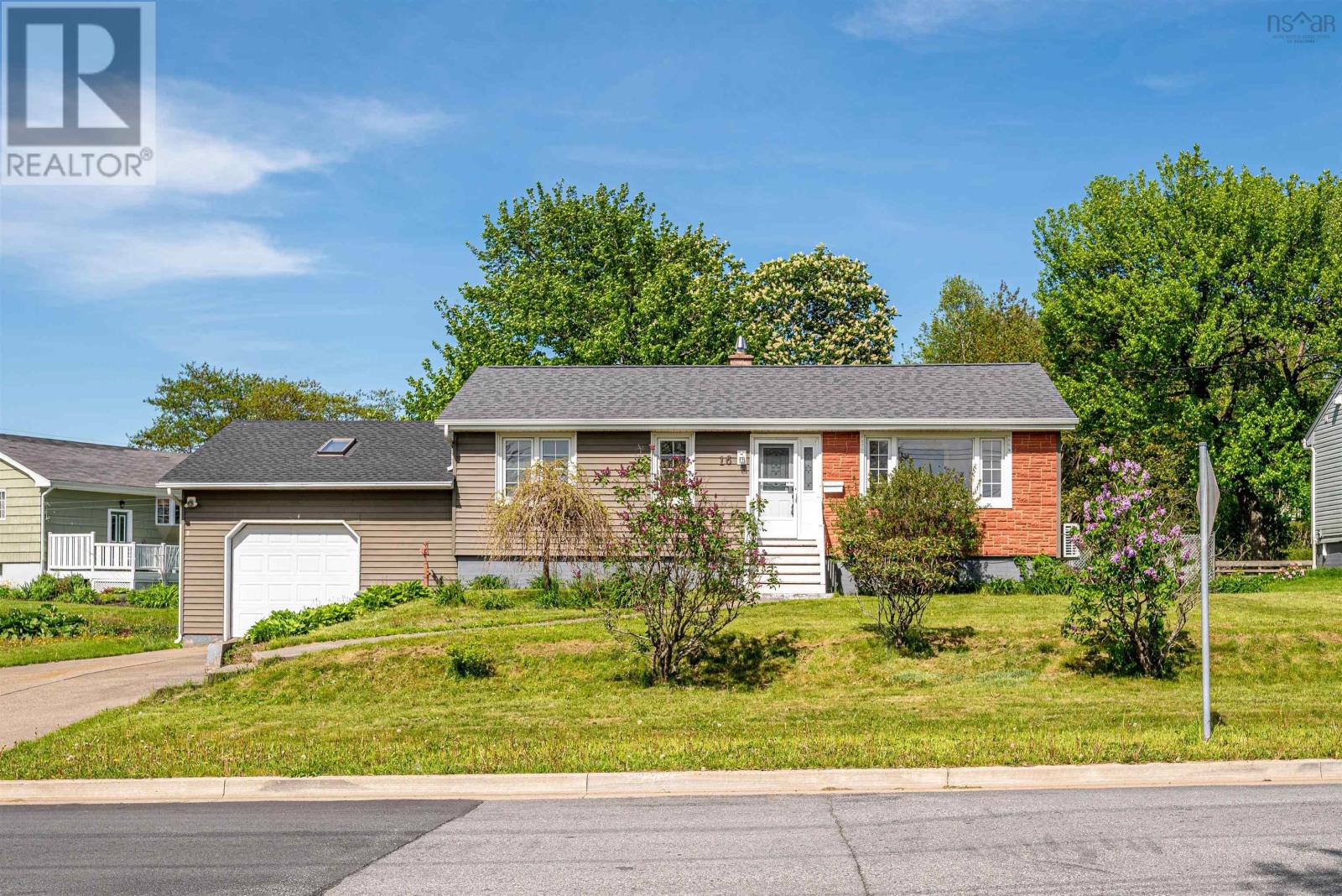 Property at 16 Brigadoon Drive image 4