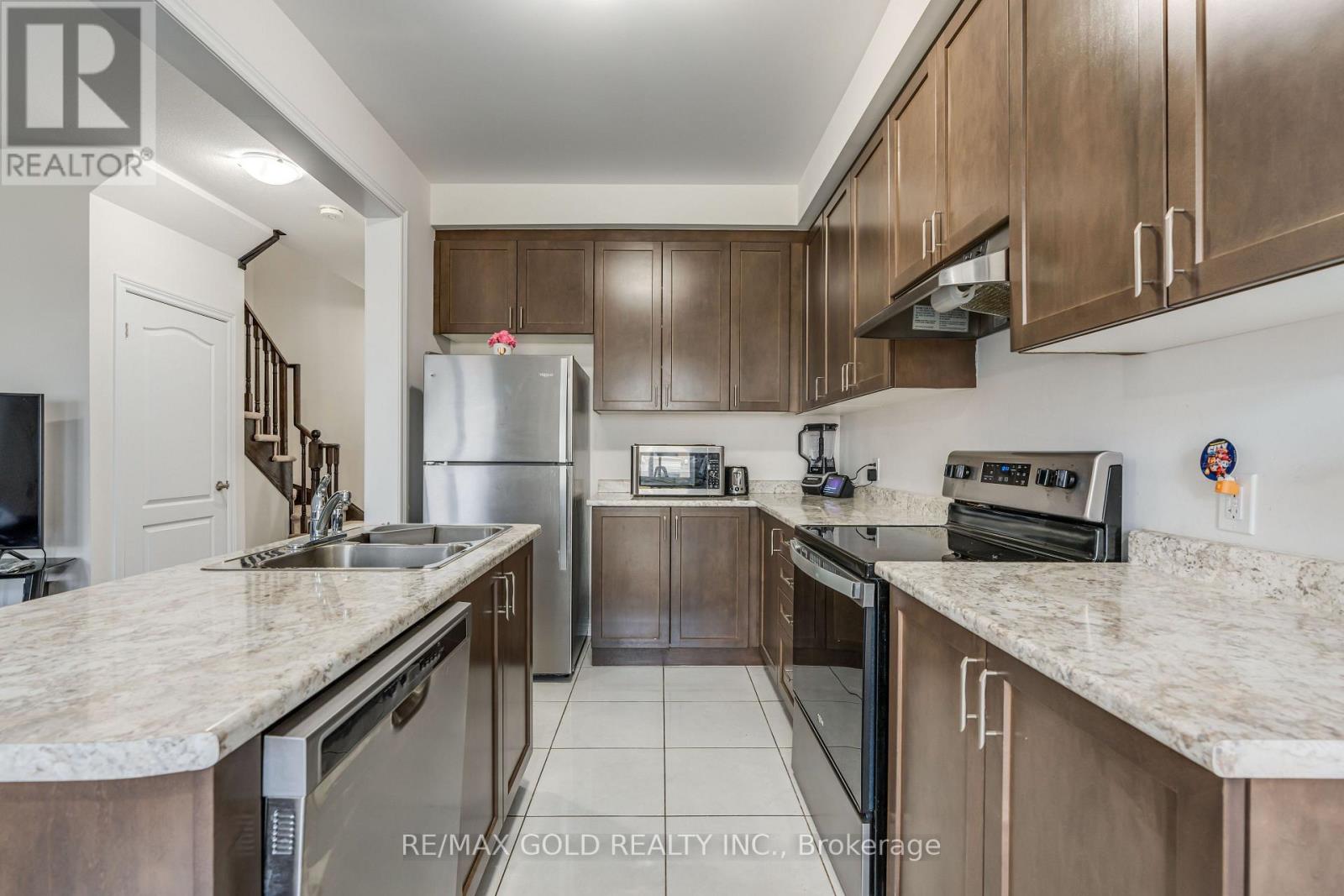 95 - 166 Deerpath Drive, Guelph, Ontario  N1K 0E2 - Photo 19 - X12188639