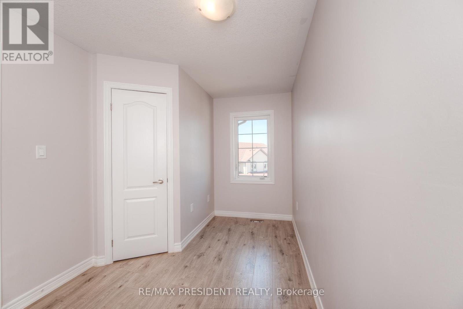770 Linden Drive, Cambridge, Ontario  N3H 0E3 - Photo 24 - X12188644