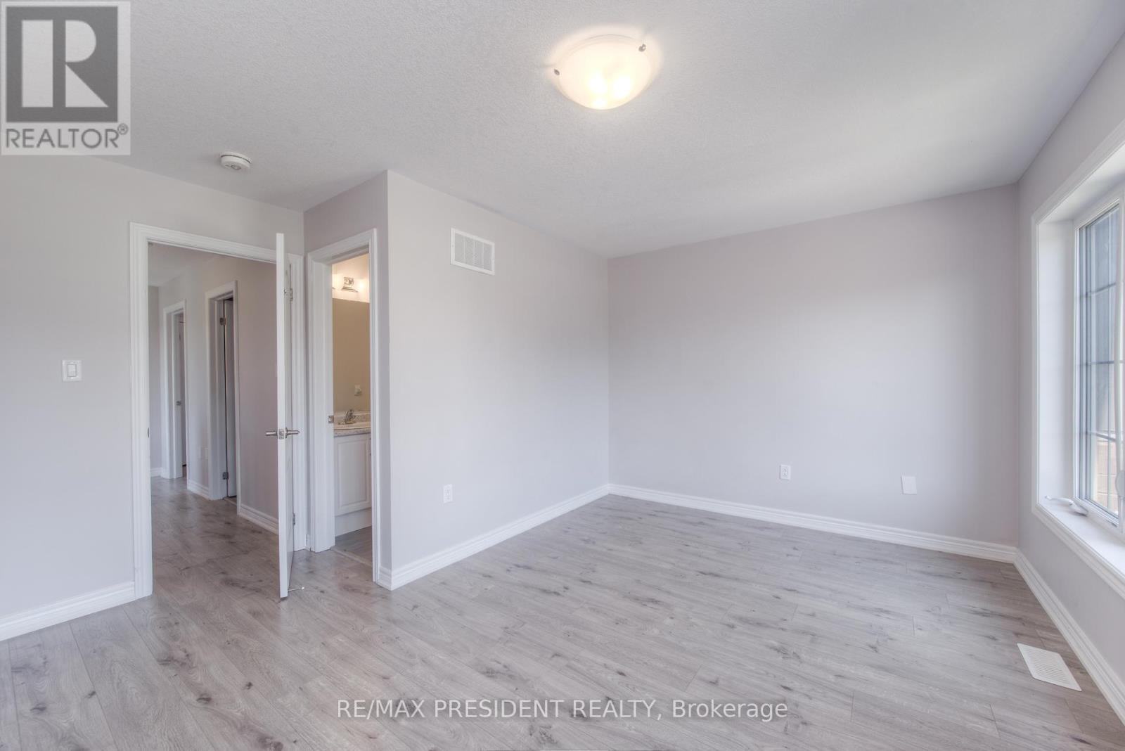770 Linden Drive, Cambridge, Ontario  N3H 0E3 - Photo 29 - X12188644