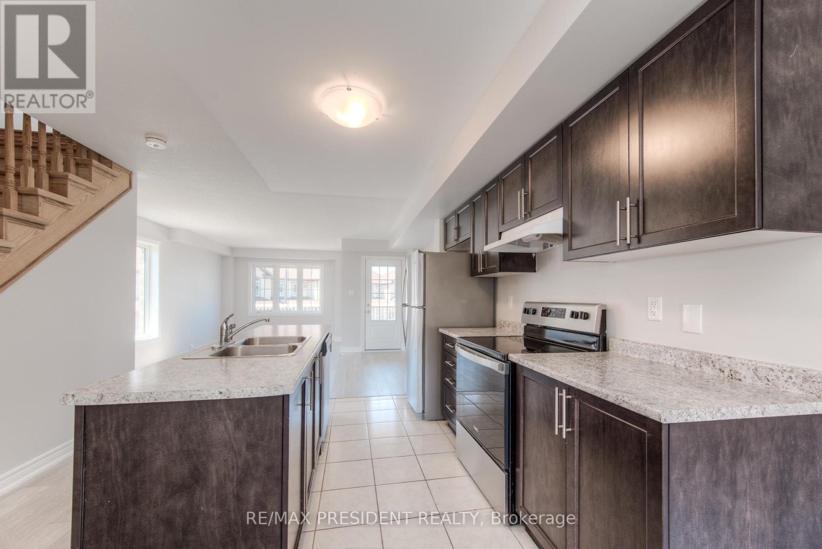 770 Linden Drive, Cambridge, Ontario  N3H 0E3 - Photo 8 - X12188644