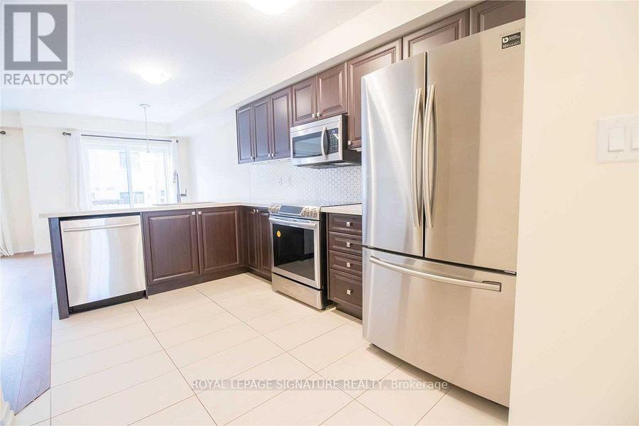 76 Scarletwood Street, Hamilton, Ontario  L8J 1X5 - Photo 11 - X12188690