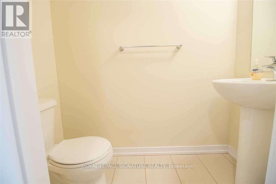 76 Scarletwood Street, Hamilton, Ontario  L8J 1X5 - Photo 12 - X12188690