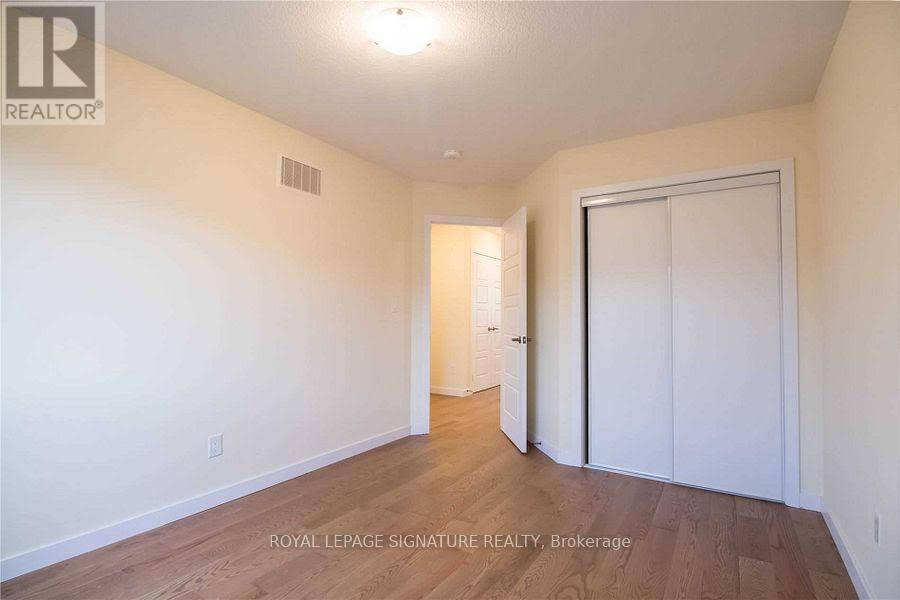 76 Scarletwood Street, Hamilton, Ontario  L8J 1X5 - Photo 24 - X12188690