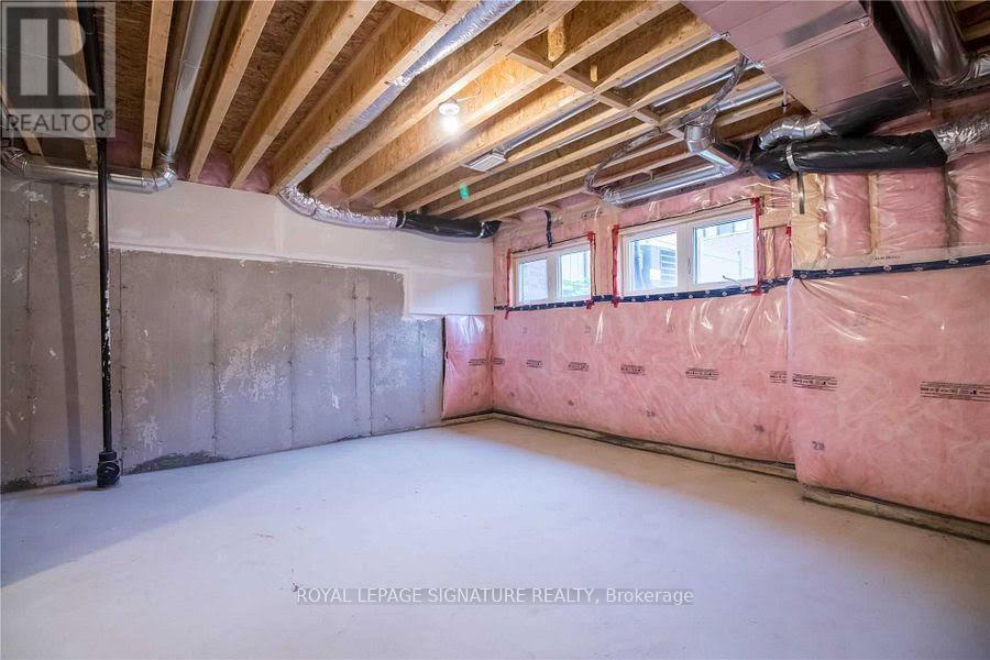 76 Scarletwood Street, Hamilton, Ontario  L8J 1X5 - Photo 32 - X12188690