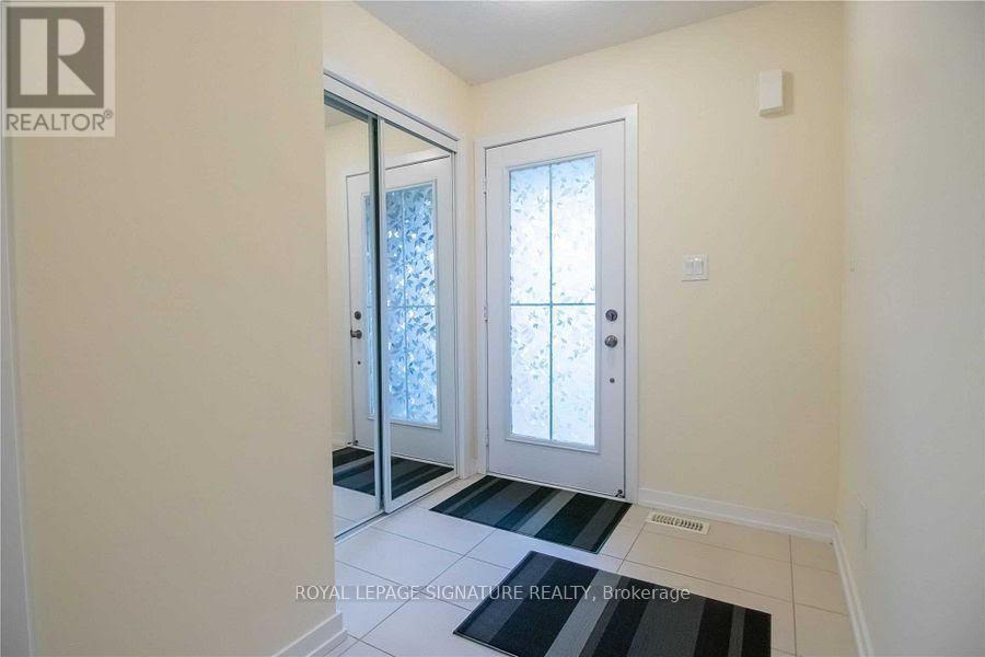 76 Scarletwood Street, Hamilton, Ontario  L8J 1X5 - Photo 5 - X12188690