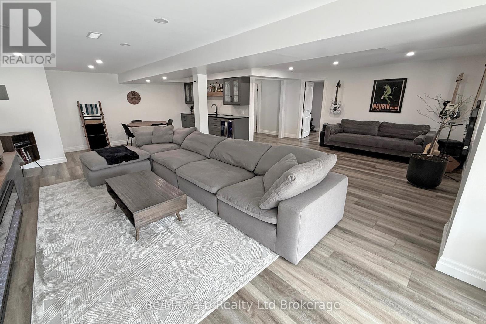 255 Wedgewood Drive, Woodstock, Ontario N4T 0J1 - Photo 25 - X12162246