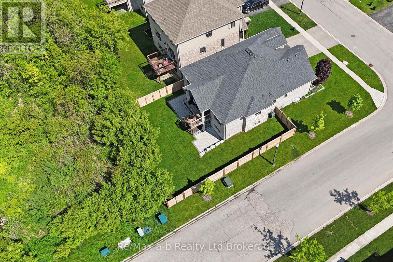 255 Wedgewood Drive, Woodstock, Ontario N4T 0J1 - Photo 35 - X12162246