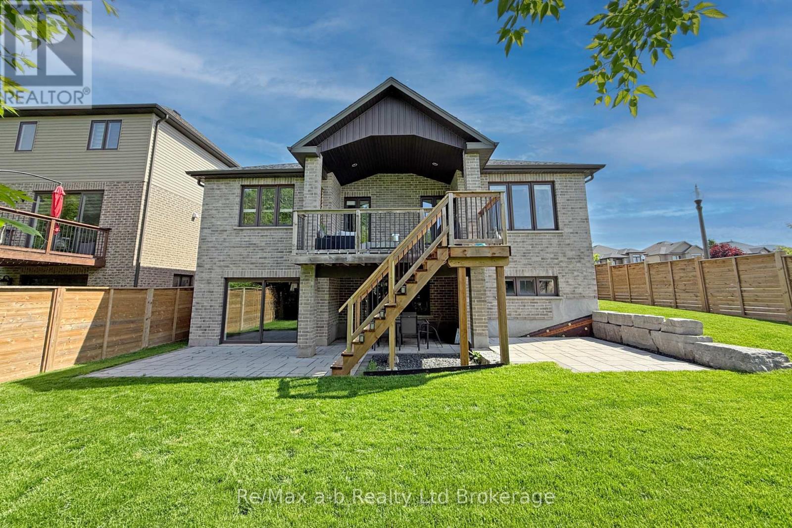 255 Wedgewood Drive, Woodstock, Ontario N4T 0J1 - Photo 38 - X12162246