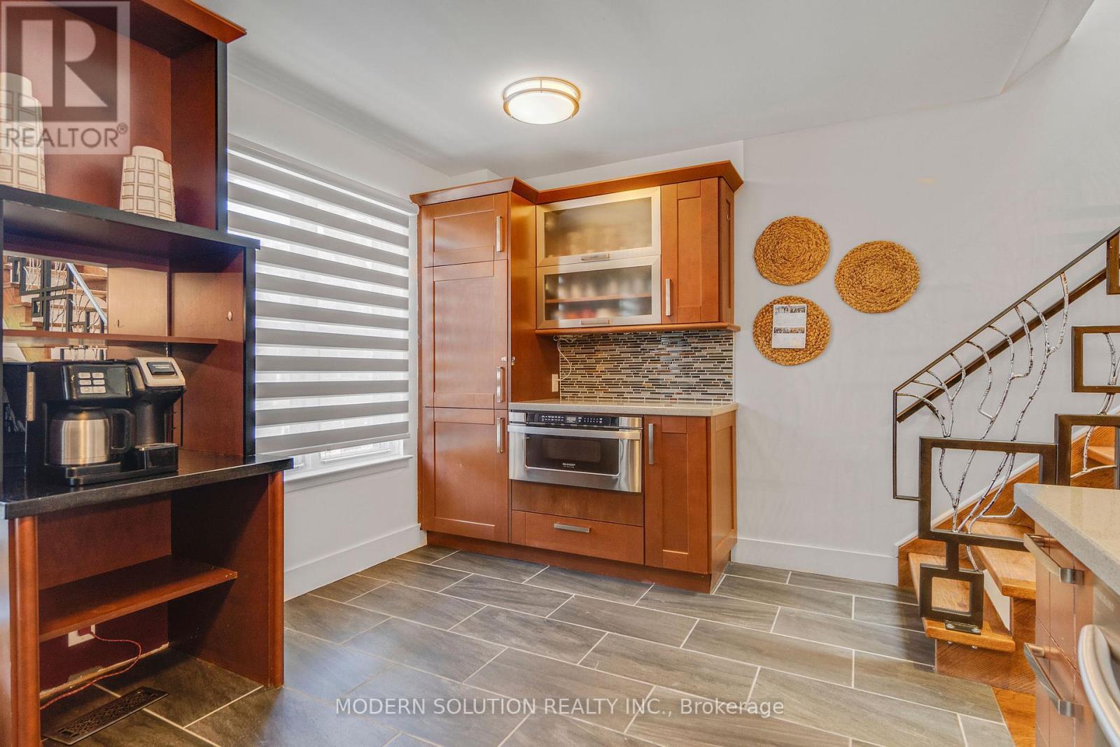 9 Douville Court, Toronto, Ontario  M5A 4E7 - Photo 17 - C12188708