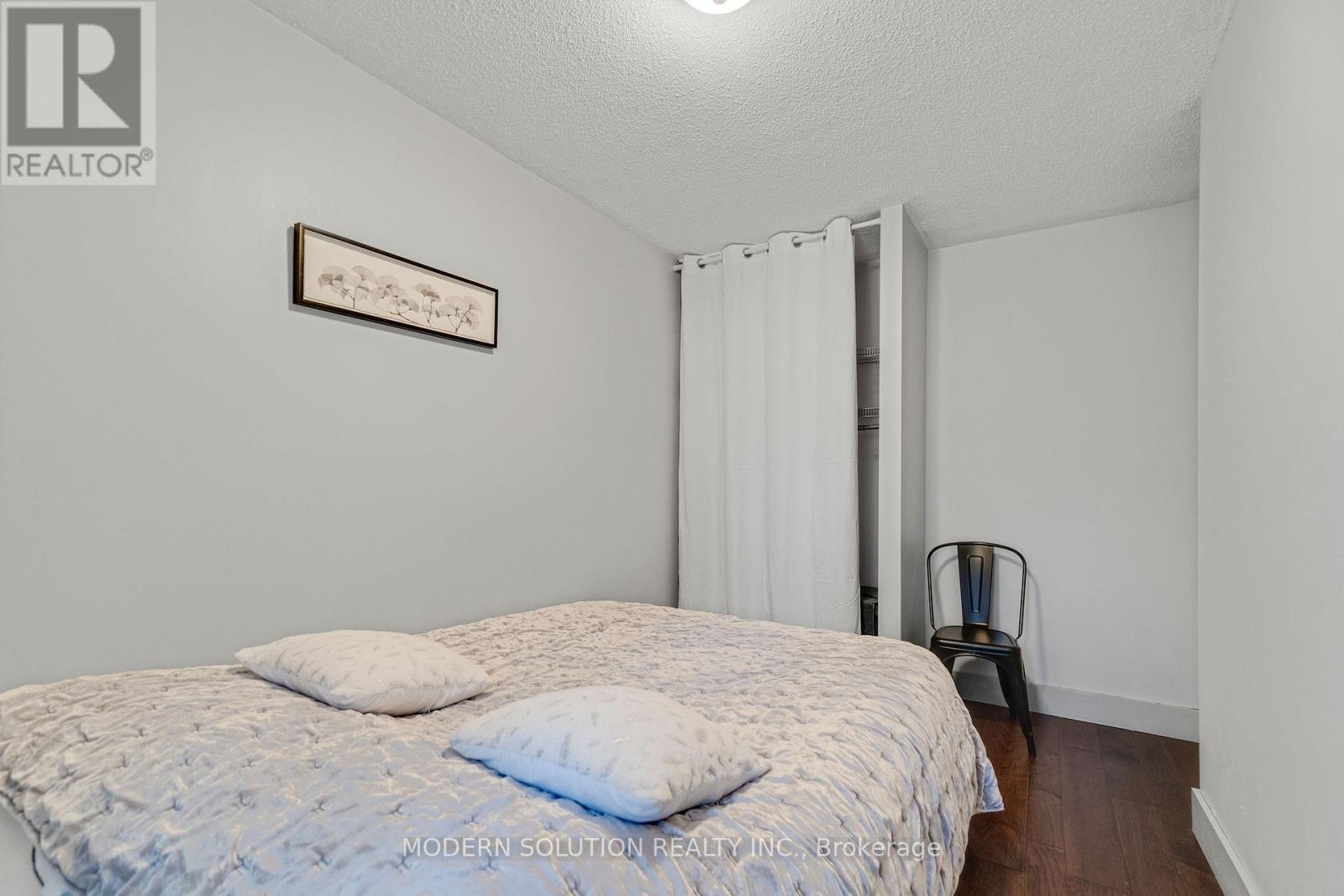 9 Douville Court, Toronto, Ontario  M5A 4E7 - Photo 25 - C12188708