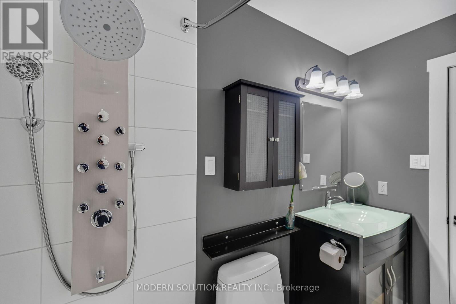 9 Douville Court, Toronto, Ontario  M5A 4E7 - Photo 27 - C12188708