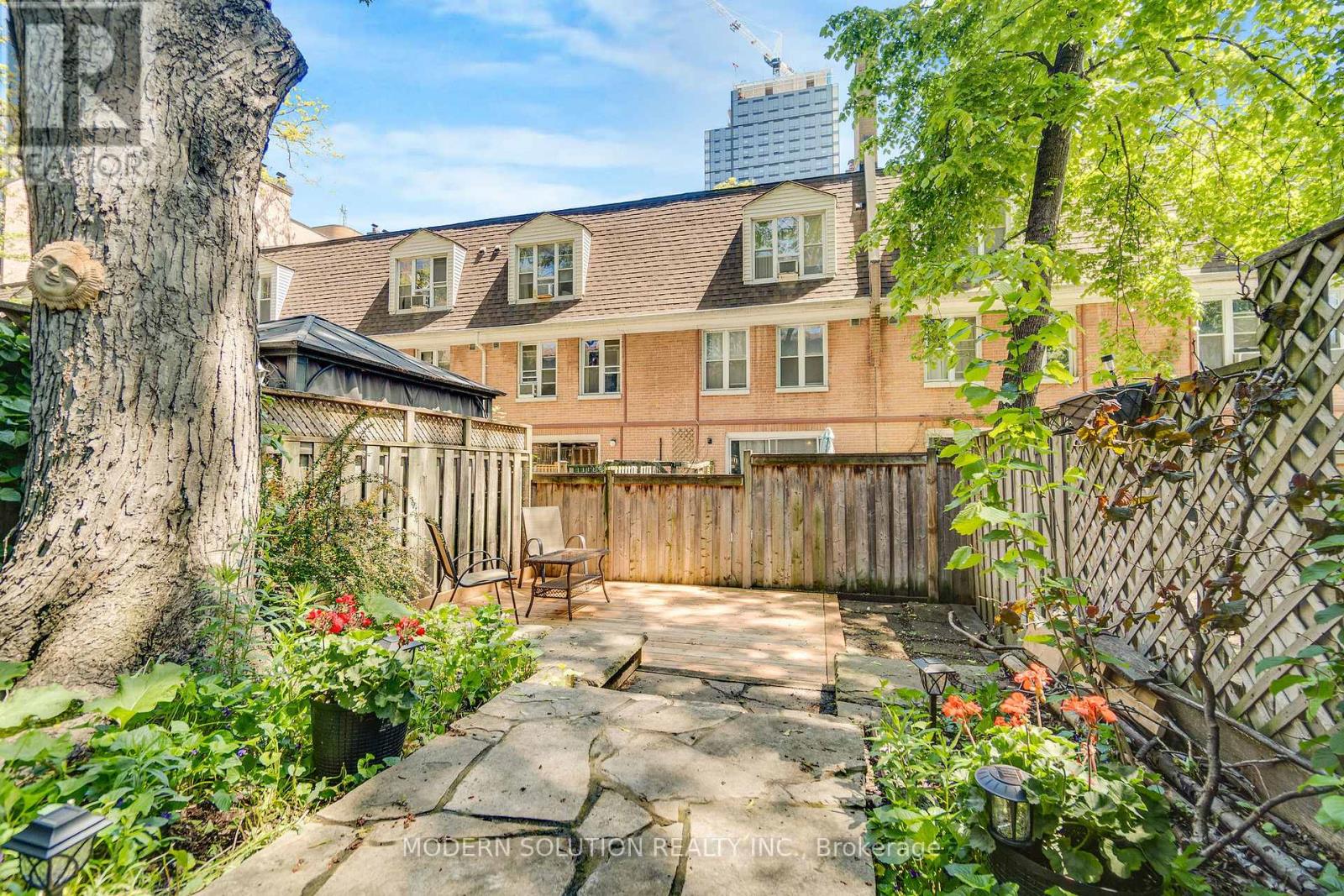 9 Douville Court, Toronto, Ontario  M5A 4E7 - Photo 28 - C12188708