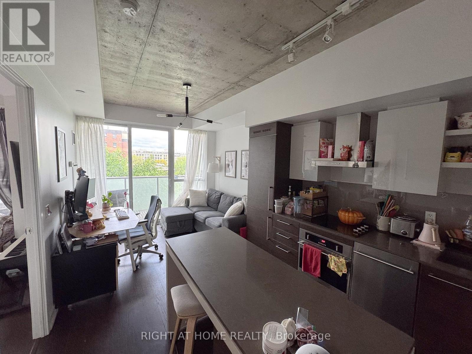512 - 1030 King Street W, Toronto, Ontario  M6K 3N3 - Photo 2 - C12188773