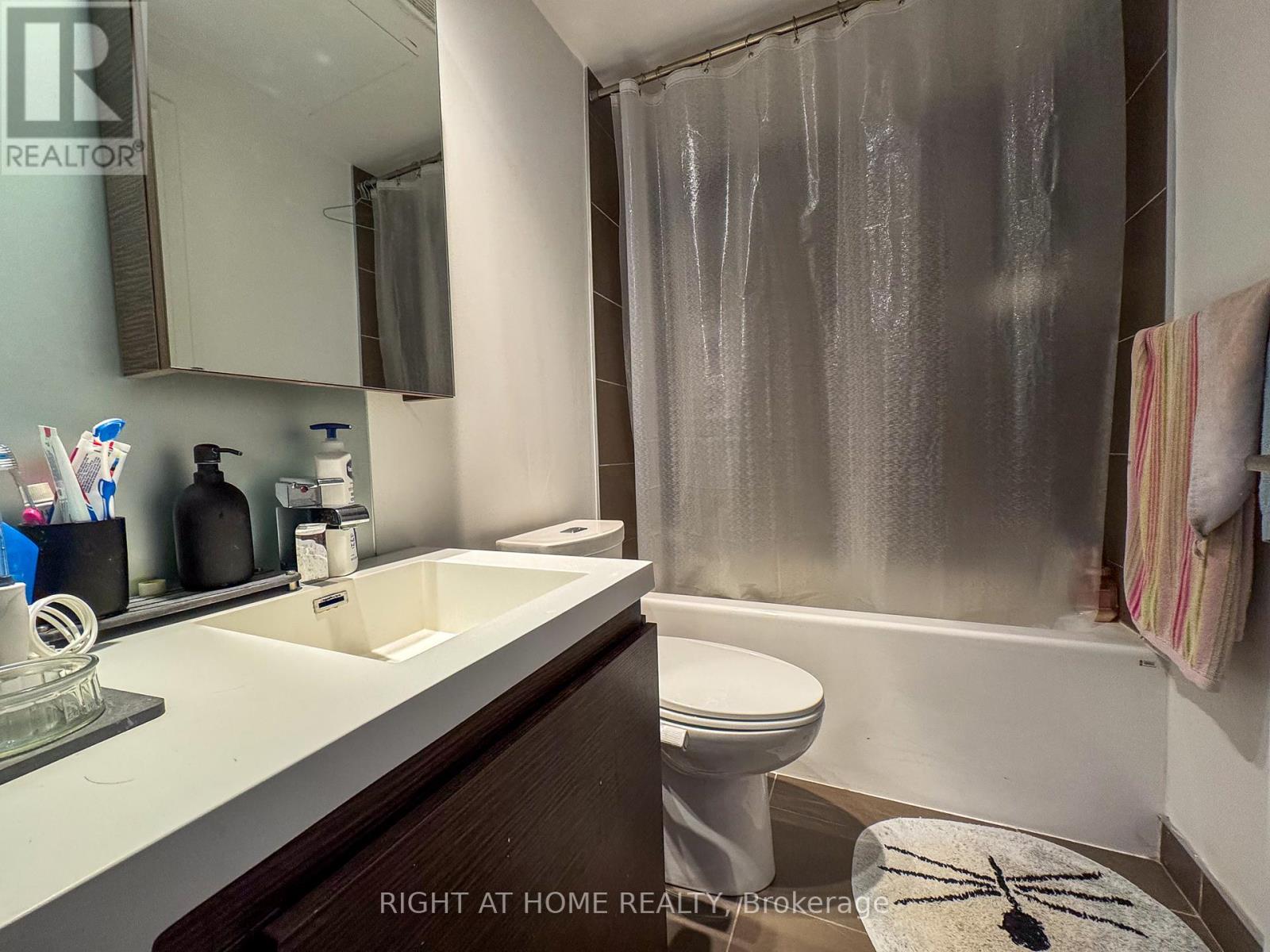 512 - 1030 King Street W, Toronto, Ontario  M6K 3N3 - Photo 8 - C12188773