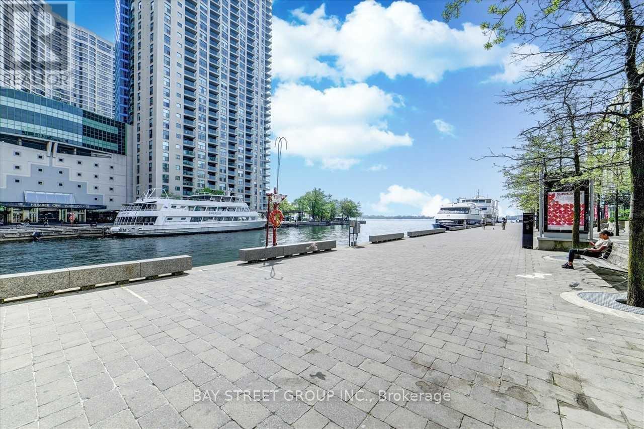 1408 - 10 York Street, Toronto, Ontario  M5H 0E1 - Photo 22 - C12188795