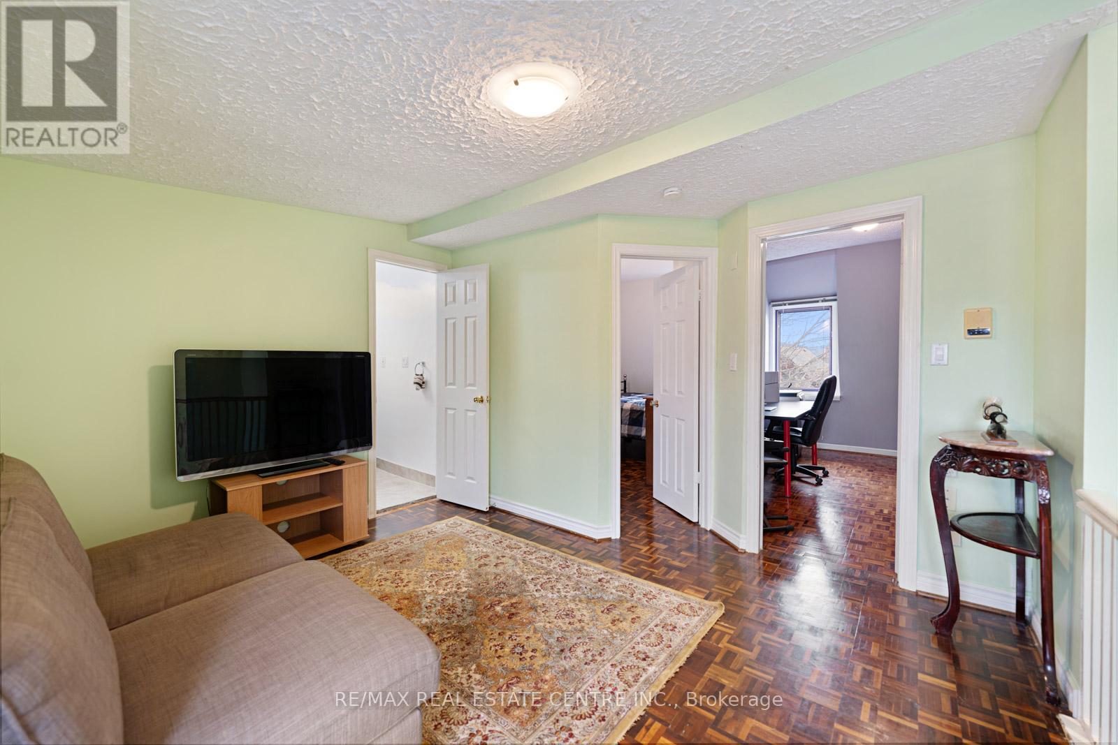 14 Churchill Avenue, Toronto, Ontario  M6J 2B4 - Photo 32 - C12188811
