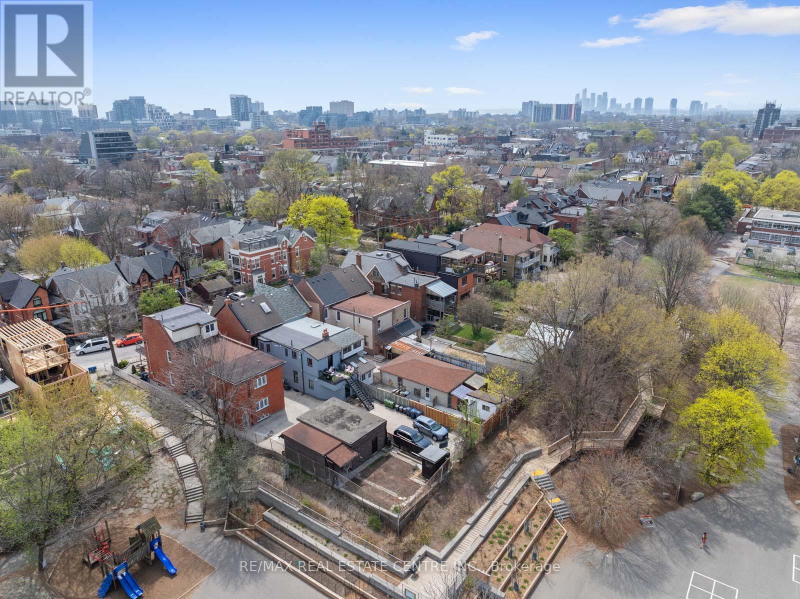 14 Churchill Avenue, Toronto, Ontario  M6J 2B4 - Photo 49 - C12188811