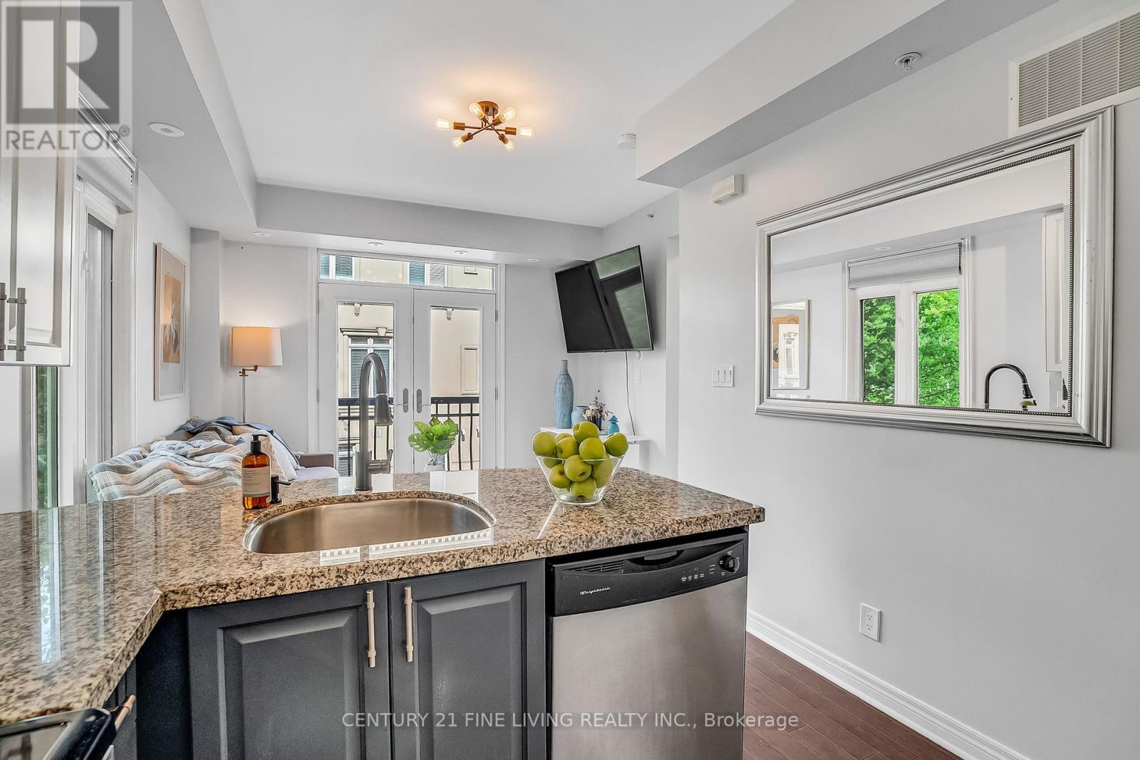 35 - 88 Carr Street, Toronto, Ontario  M5T 1B7 - Photo 12 - C12188824