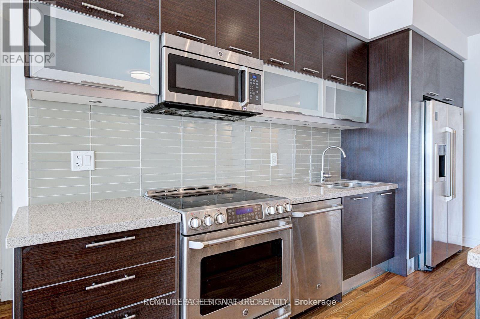 7209 - 388 Yonge Street, Toronto (Bay Street Corridor), Ontario  M5B 0A5 - Photo 4 - C12188831