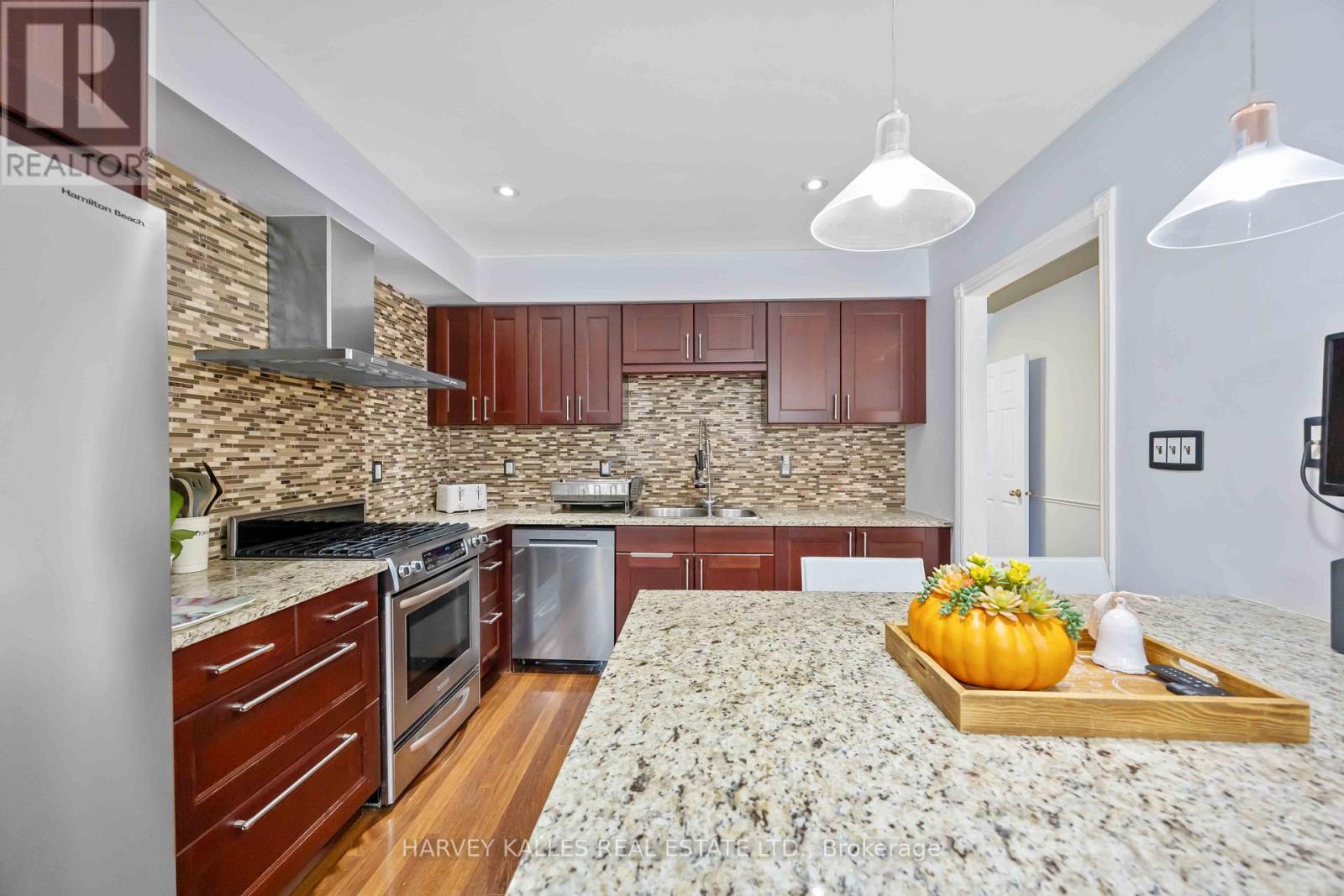 576 Ontario Street, Toronto, Ontario  M4X 1M7 - Photo 12 - C12188856