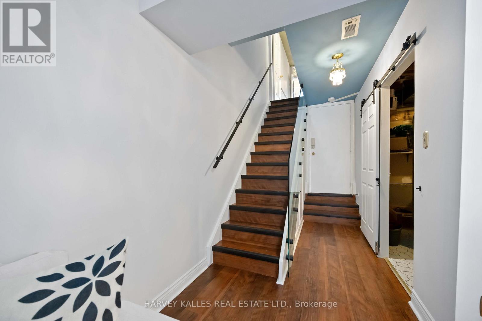 576 Ontario Street, Toronto, Ontario  M4X 1M7 - Photo 26 - C12188856