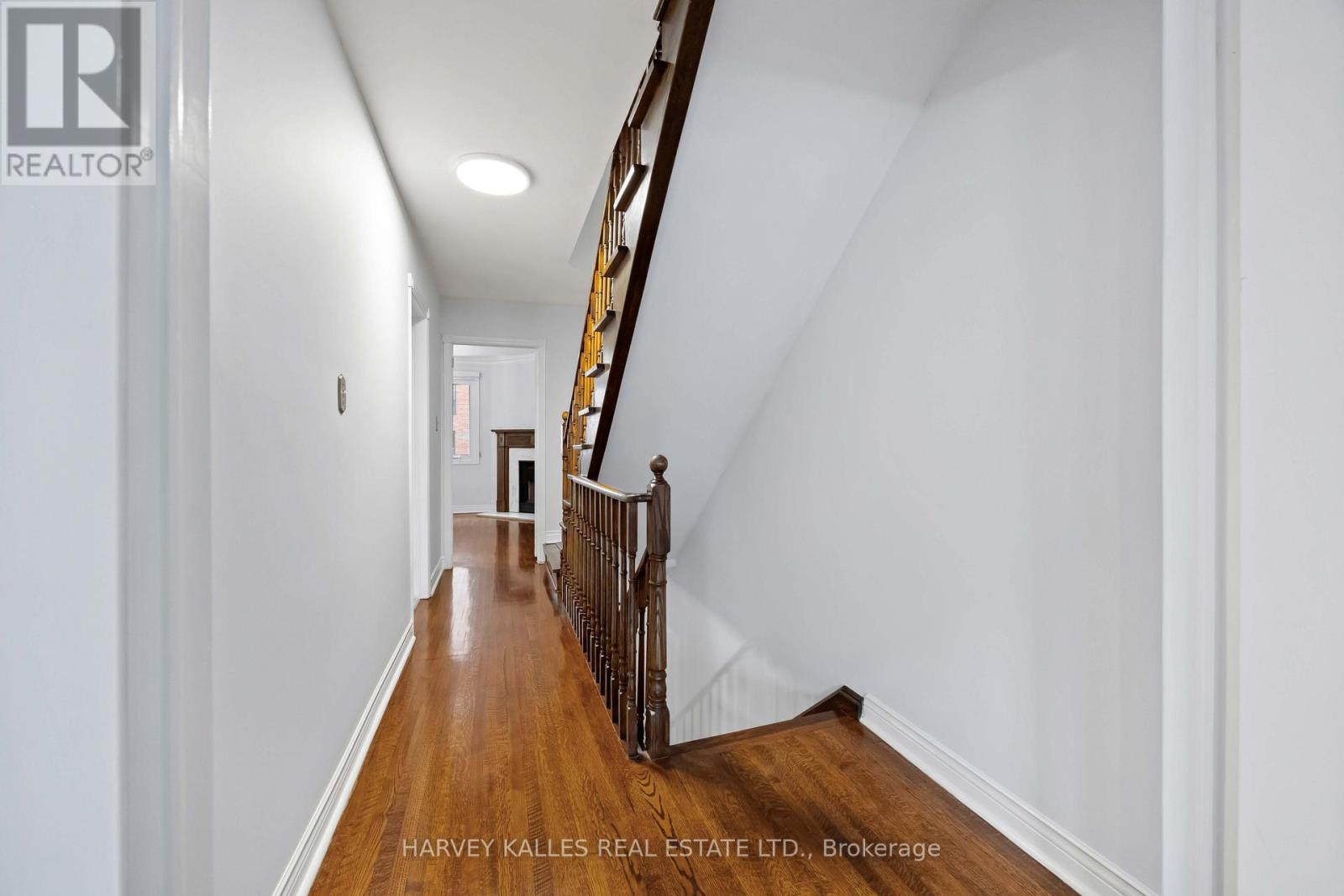 576 Ontario Street, Toronto, Ontario  M4X 1M7 - Photo 4 - C12188856