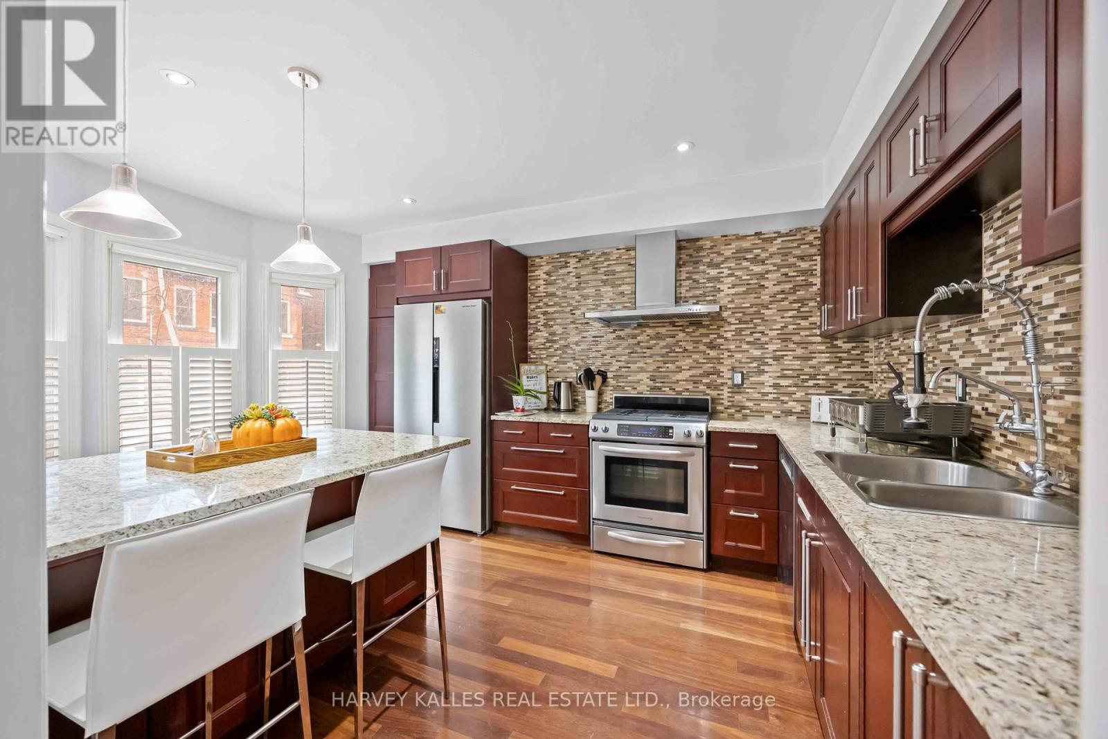 576 Ontario Street, Toronto, Ontario  M4X 1M7 - Photo 9 - C12188856