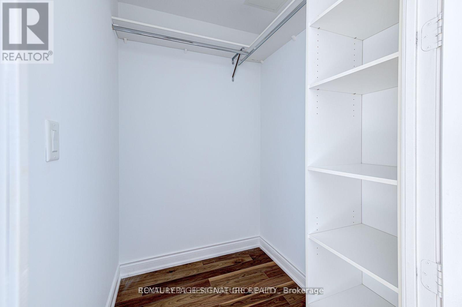 7209 - 388 Yonge Street, Toronto, Ontario  M5B 0A5 - Photo 14 - C12188879