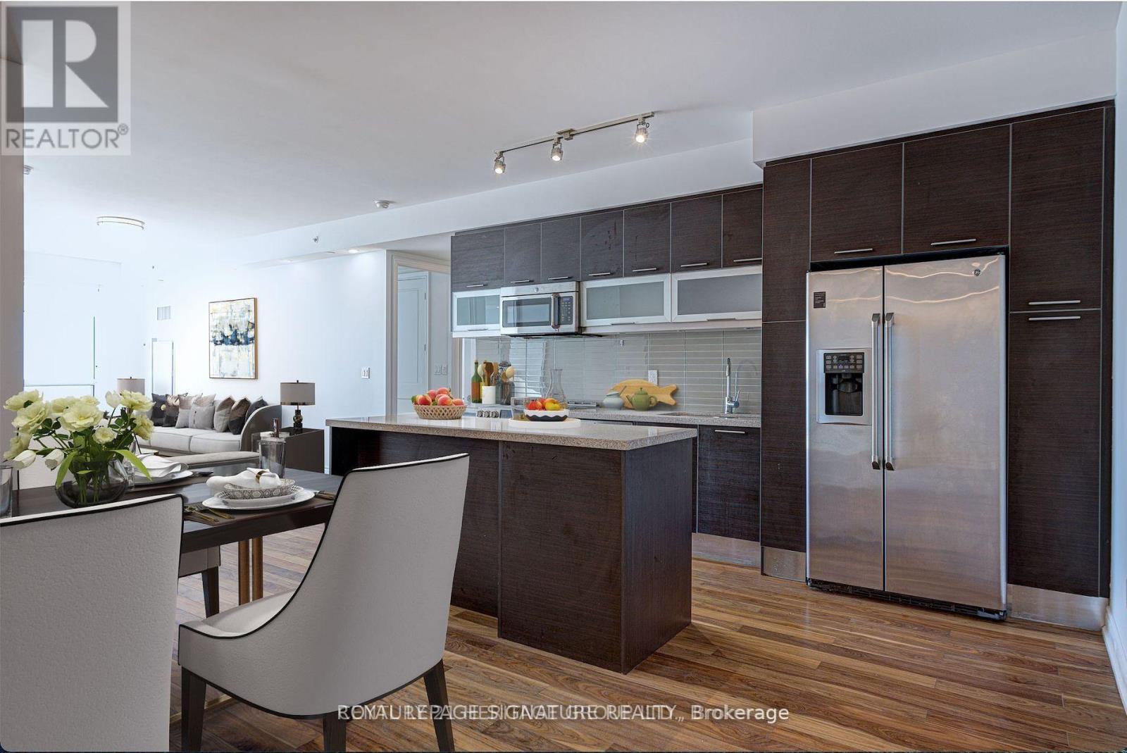 7209 - 388 Yonge Street, Toronto, Ontario  M5B 0A5 - Photo 3 - C12188879