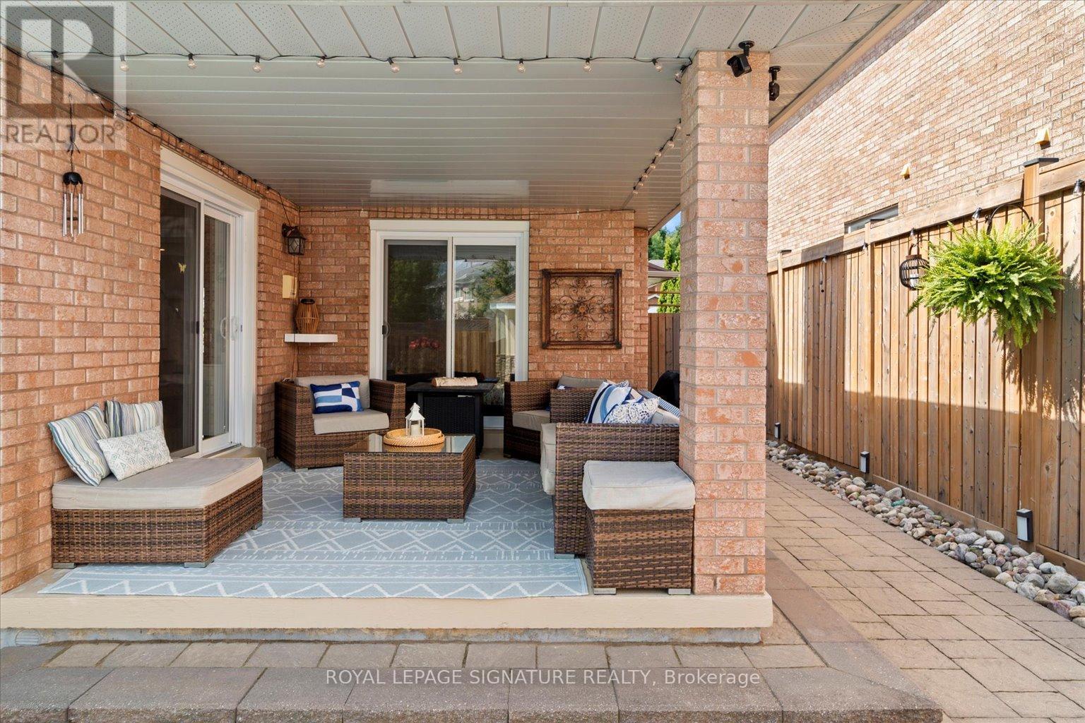 6 Mapleglen Court, Whitby, Ontario  L1R 1T7 - Photo 12 - E12188754