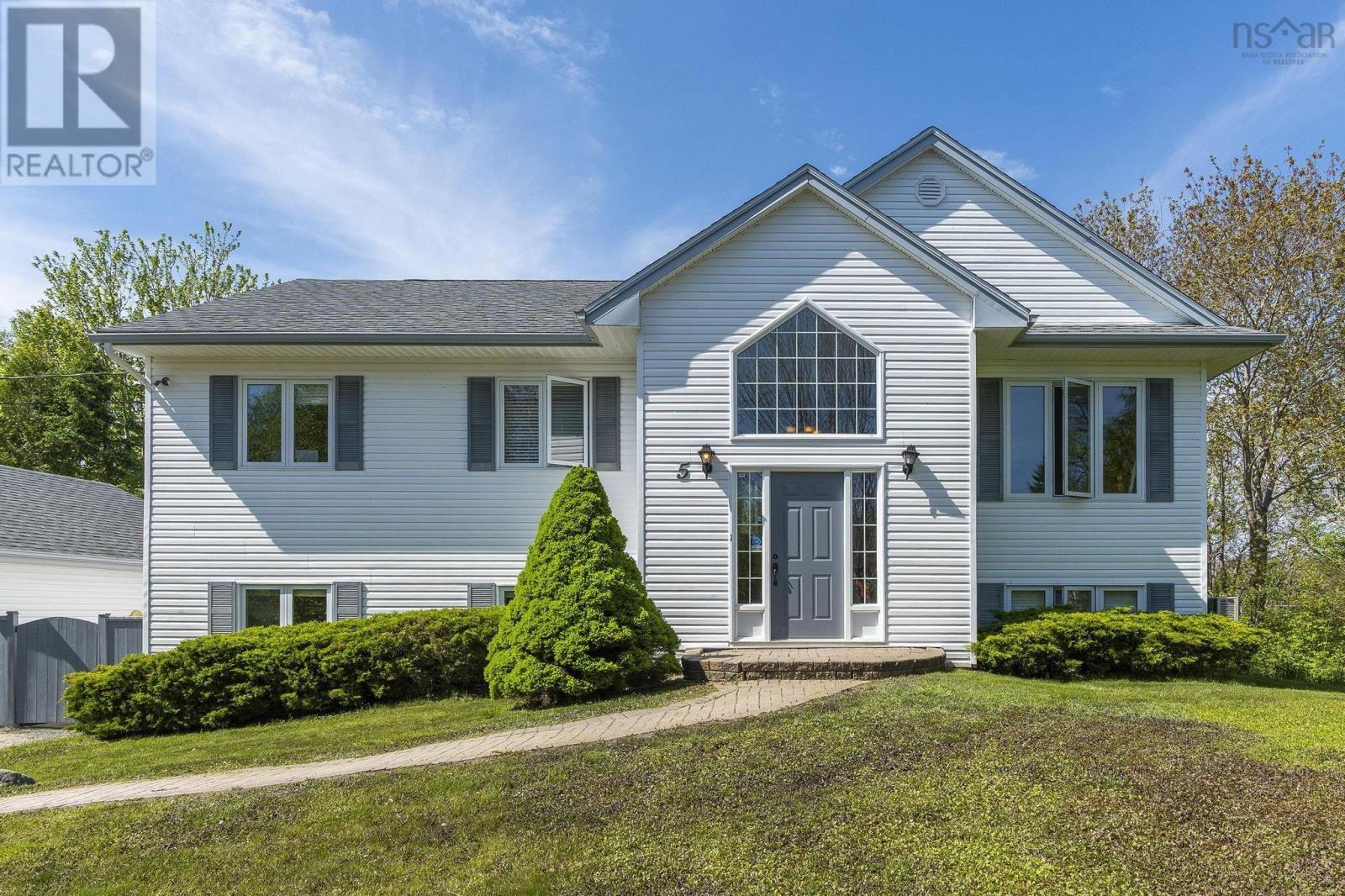 Property at 5 Waterloo Way image 1